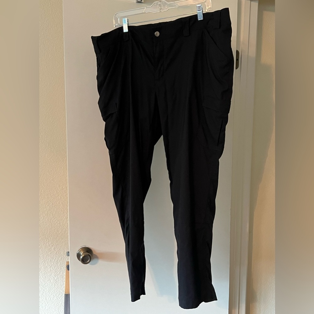 Like New - Duluth Women’s Plus Dry on the Fly Pants, Black, 20W Short